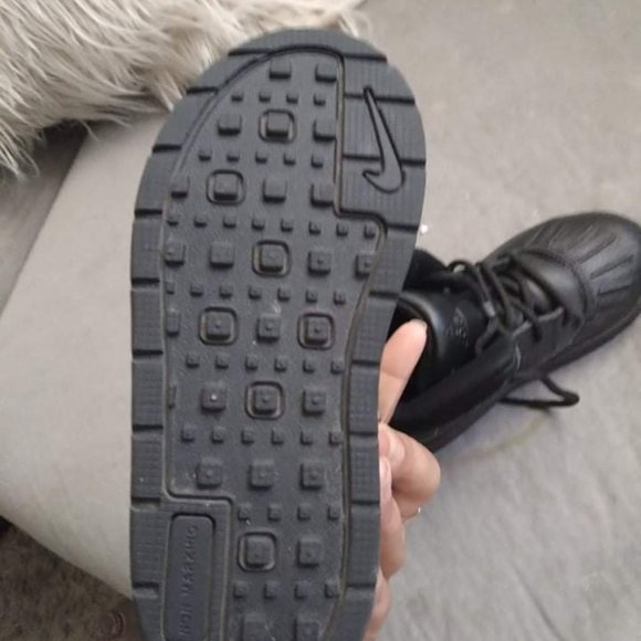 Toddler winter boots! NIKE ACG - Picture 2 of 3